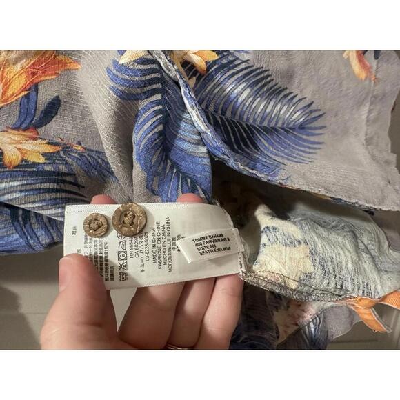 Tommy Bahama Men's Silk Hawaiian Shirt XS - Picture 4 of 7
